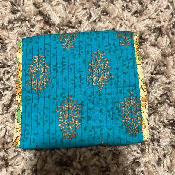 Banana Republic Jewelry or coin purse pouch - Picture 3 of 4